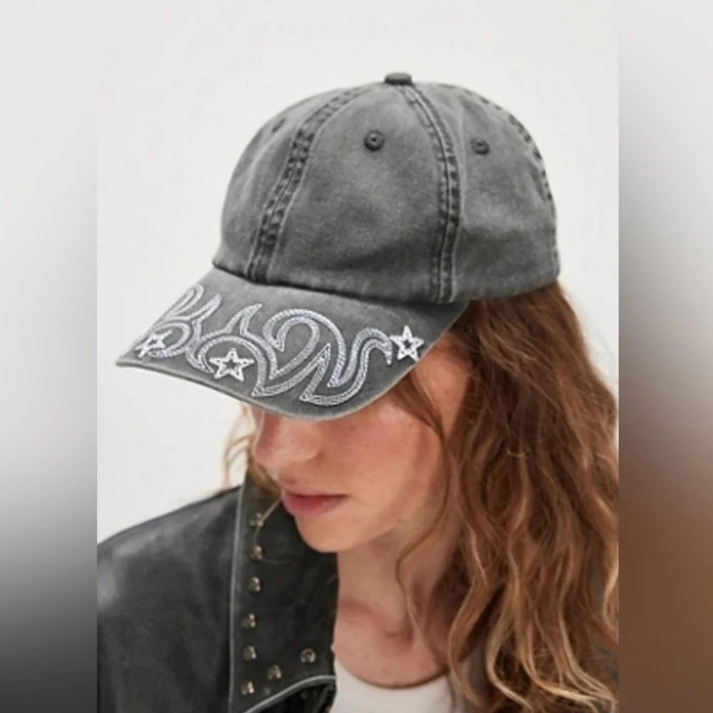 Embroidered Star Wave Baseball Cap - Gray